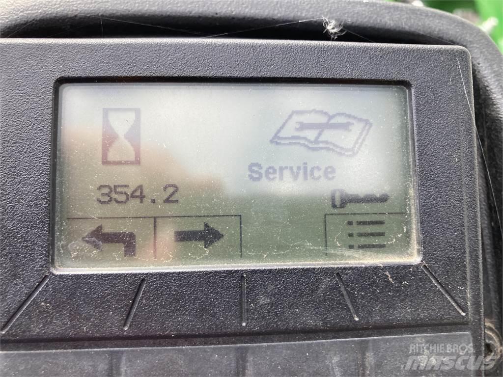 John Deere 9009A 밀면서 전진하는 잔디깎기