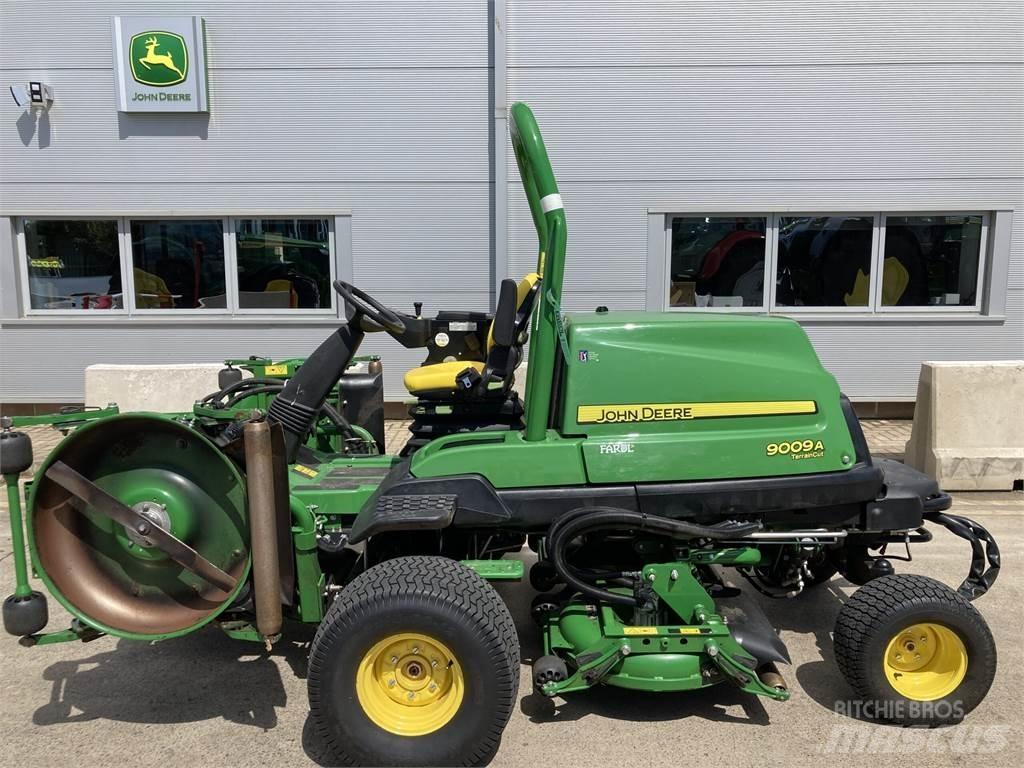 John Deere 9009A 밀면서 전진하는 잔디깎기
