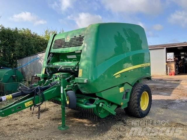 John Deere 960 각형 곤포기