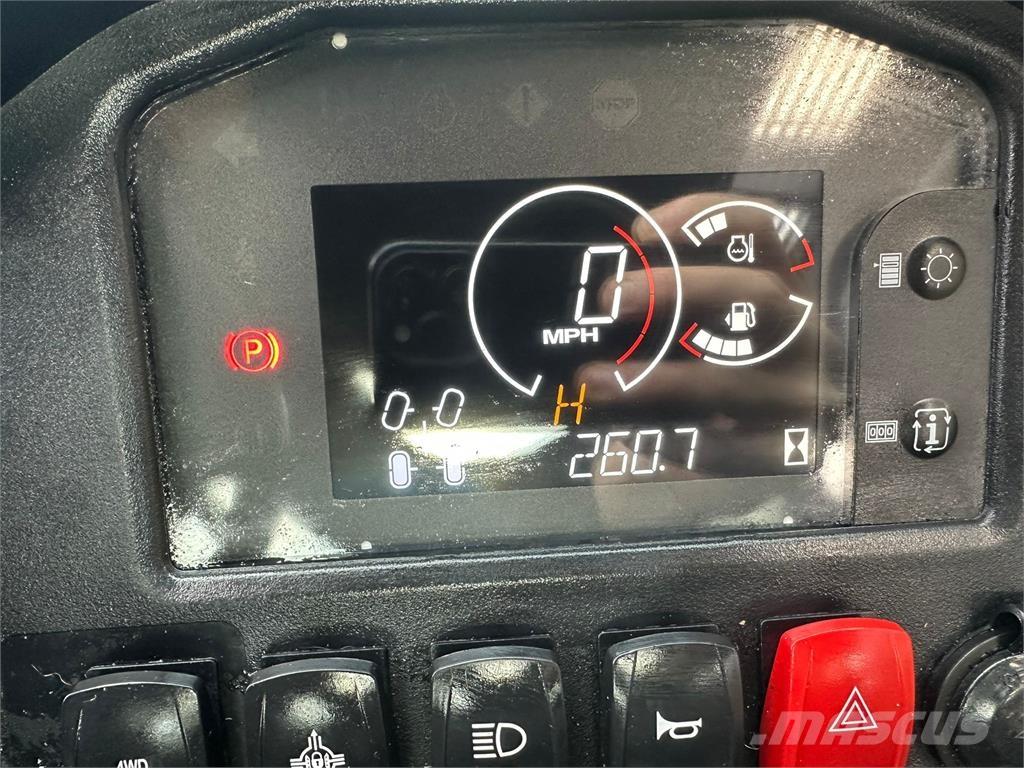 John Deere HPX815E 다목적 장비