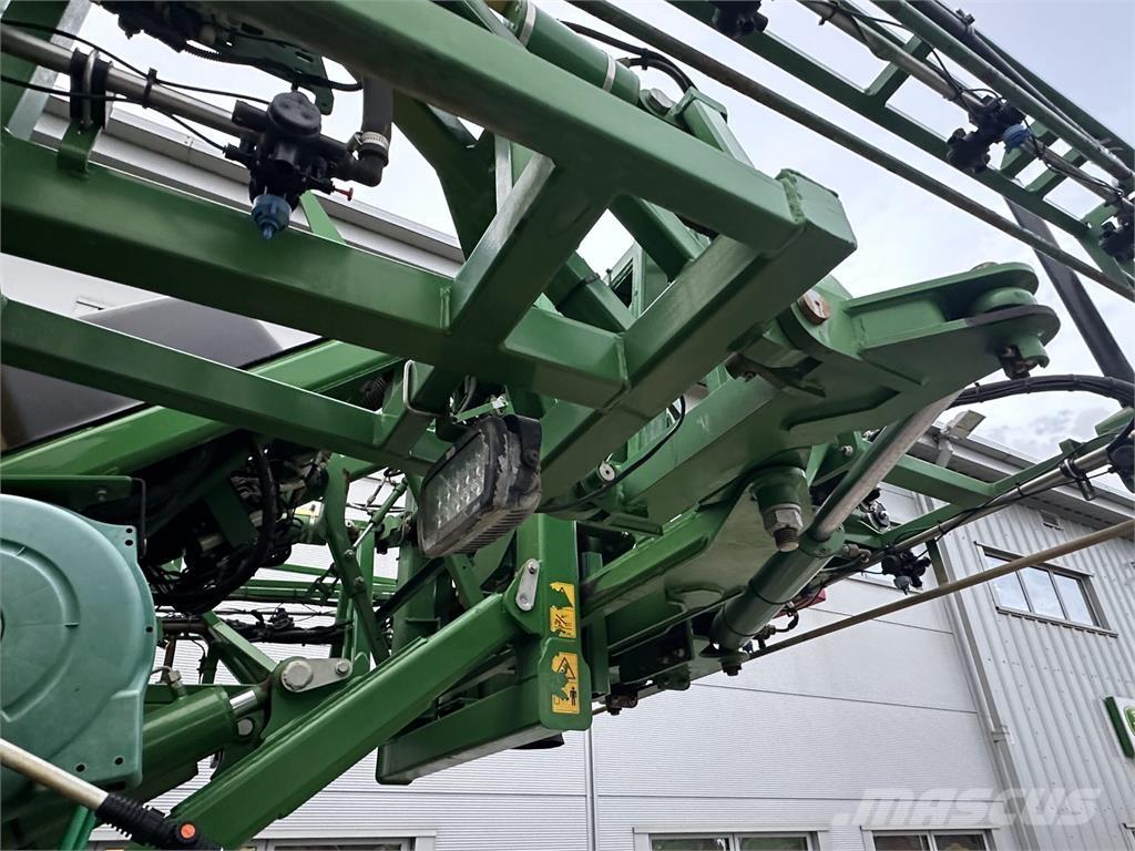 John Deere R4040i 자주 동력 분무기