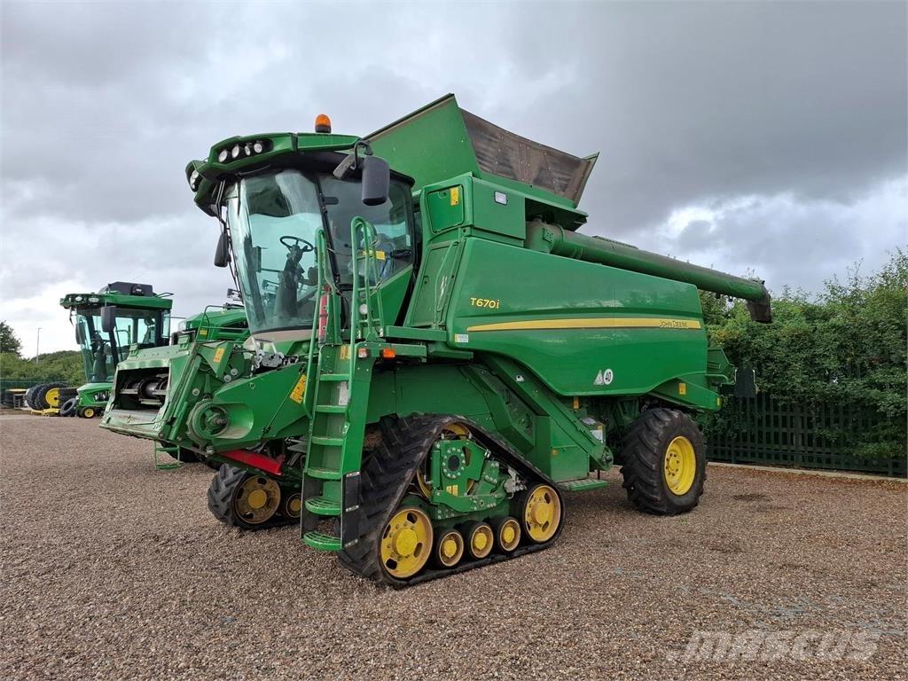 John Deere T670i 콤바인 수확기