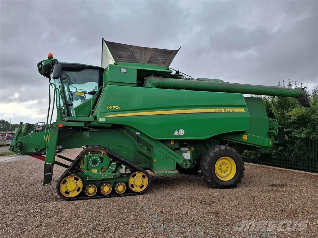 John Deere T670i 콤바인 수확기