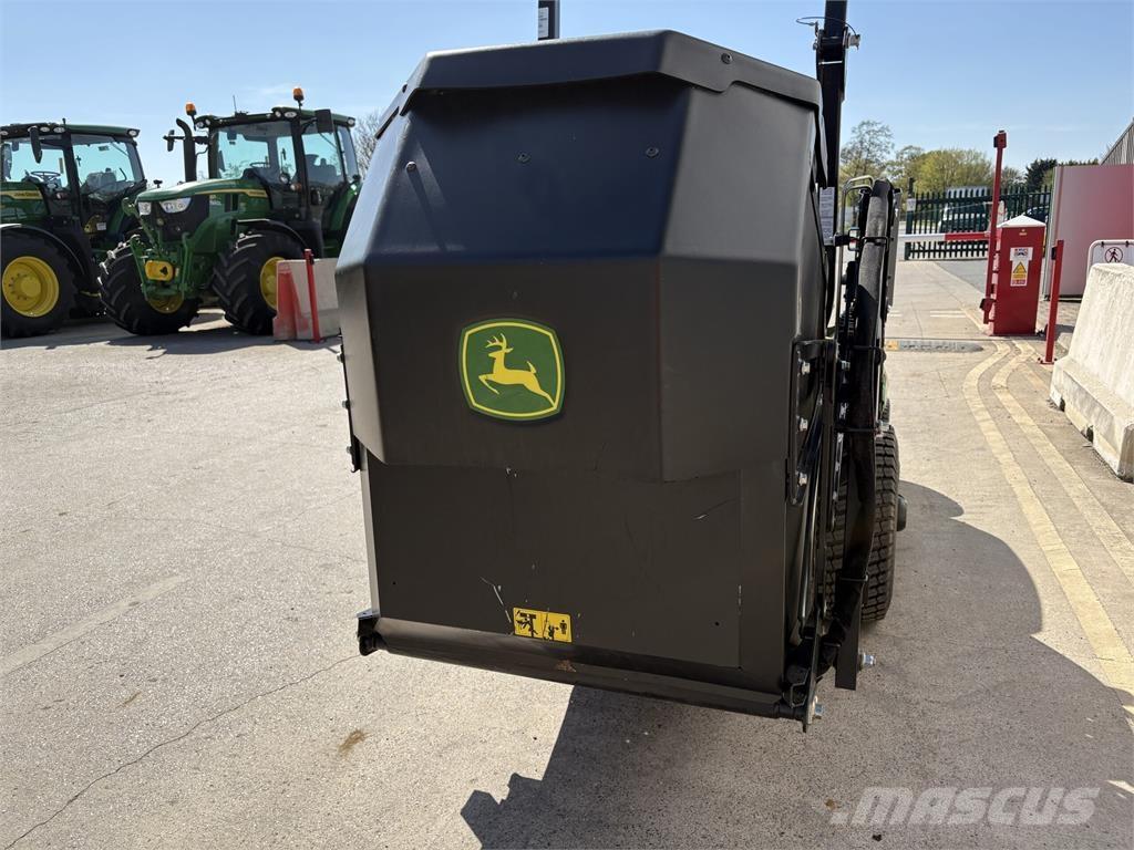 John Deere X950R 탑승형 잔디깎기