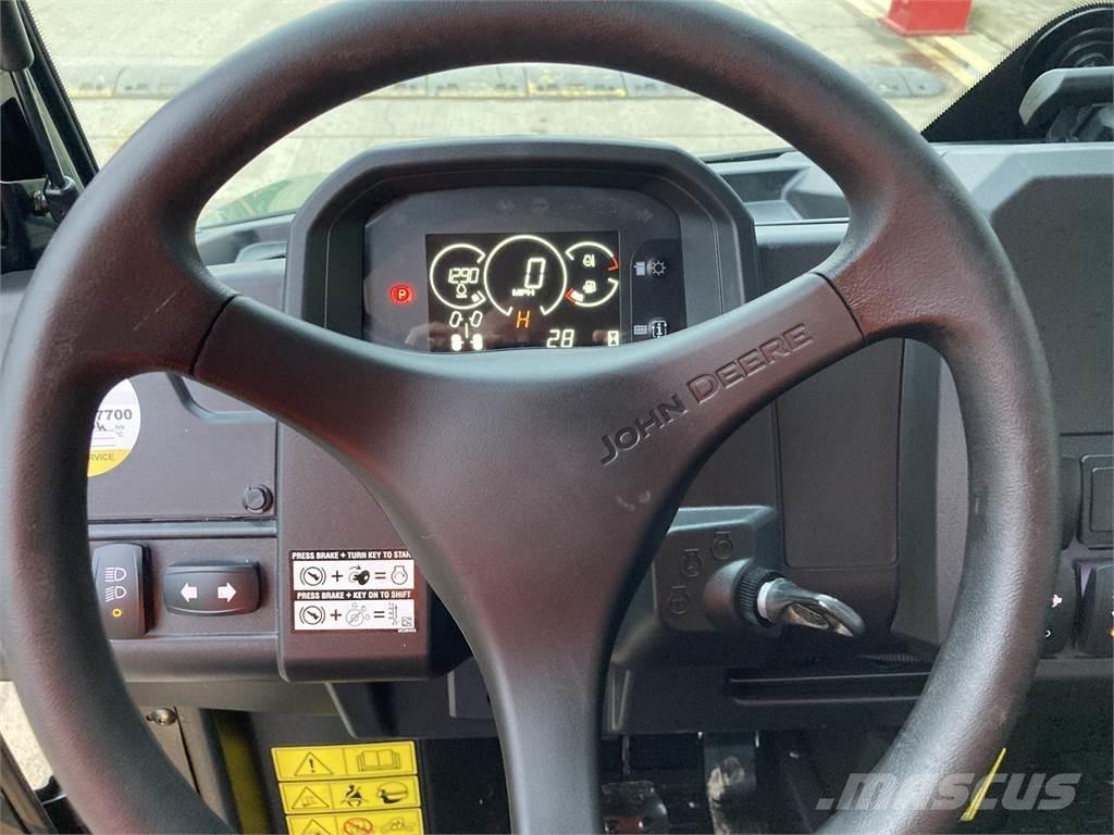 John Deere XUV875M 다목적 장비