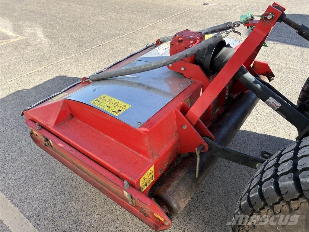 Trimax Striker 150 장착형 잔디깎기