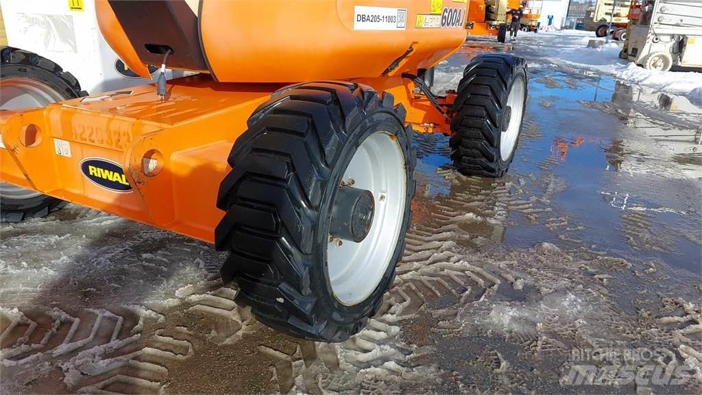 JLG 600AJ 관절형 전동이동 리프트