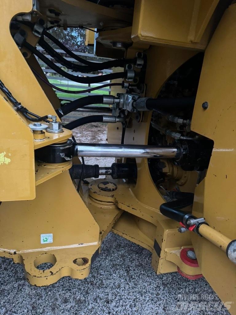 CAT 972 M  휠로우더