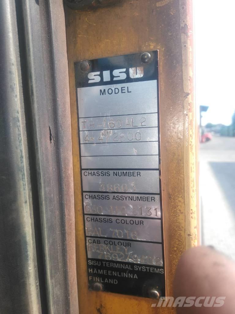 Sisu TR160 AL 4 X4 터미널 트랙터