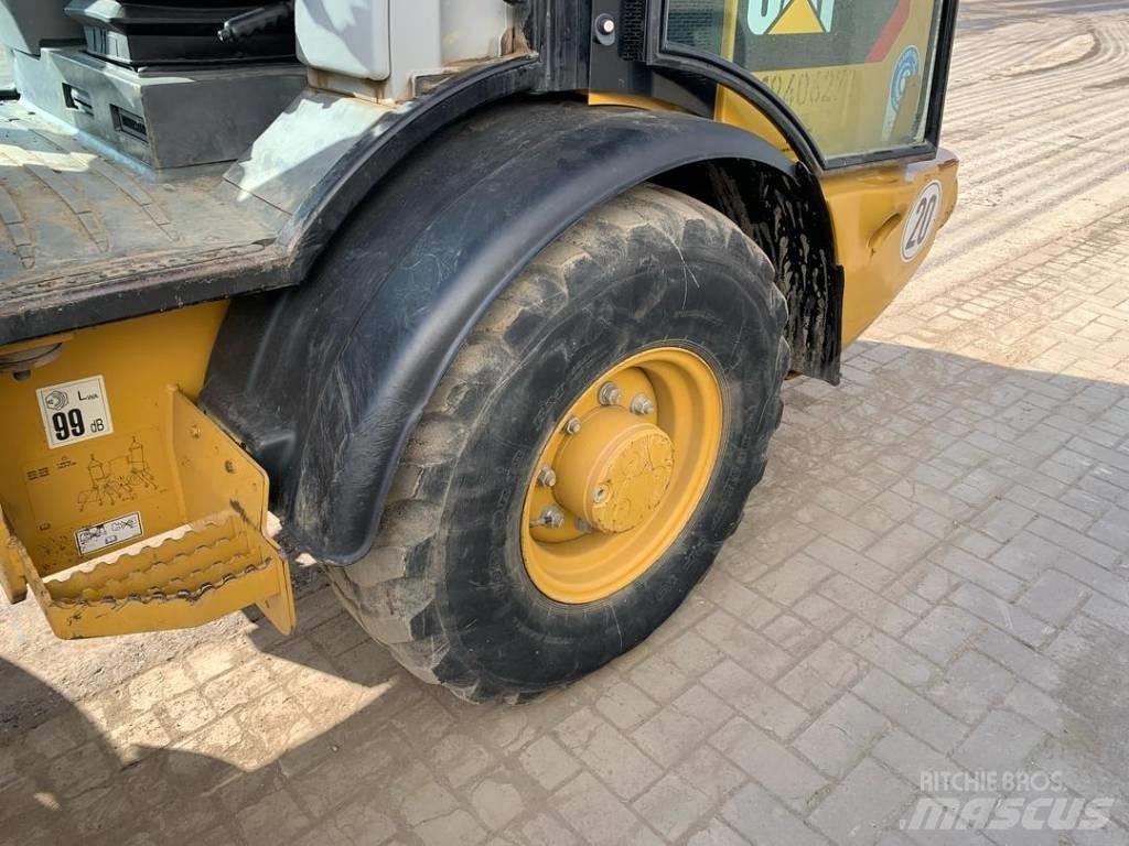 CAT 906 M  휠로우더
