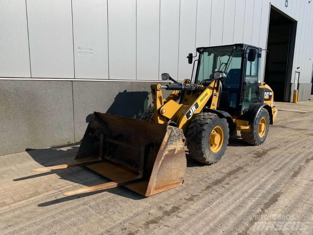 CAT 906 M  휠로우더