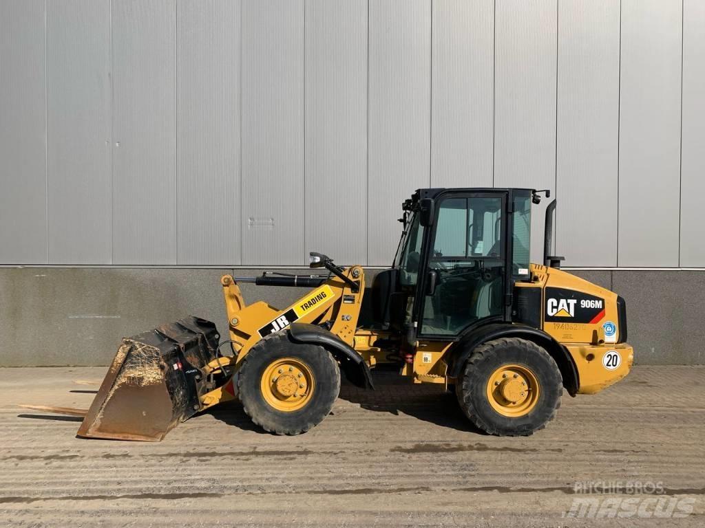 CAT 906 M  휠로우더