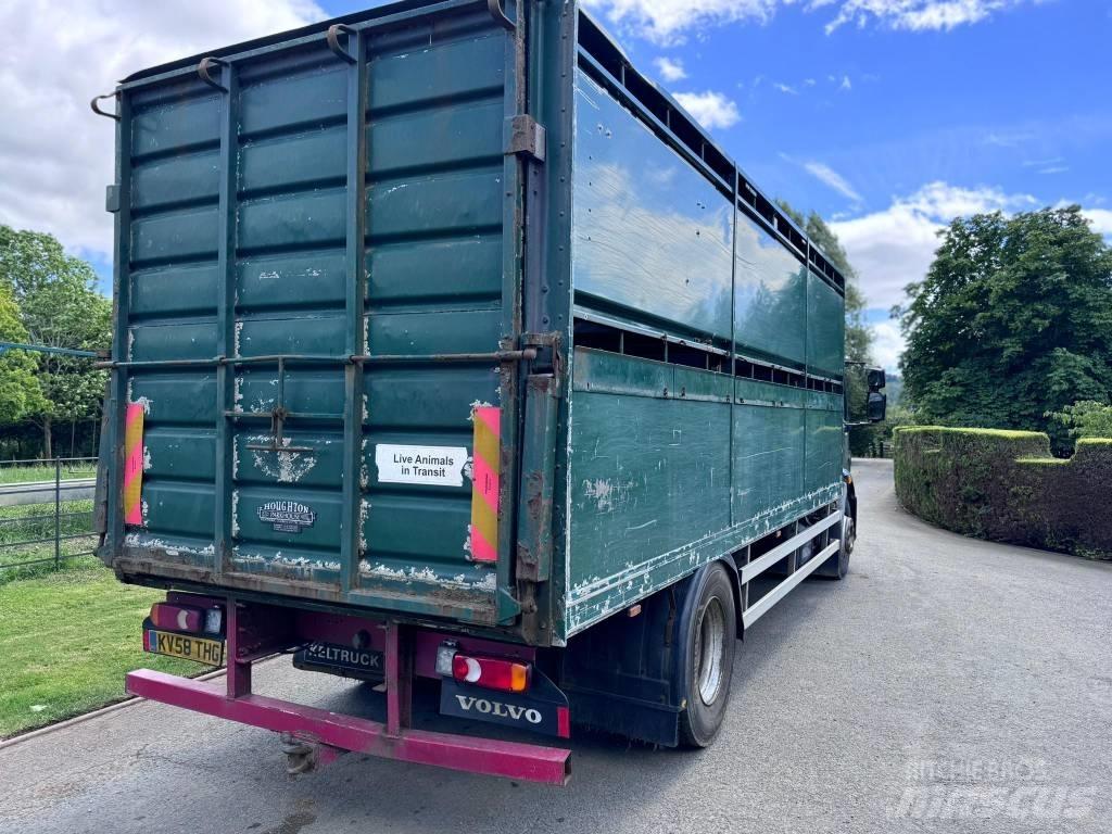 Volvo FL 240 가축 운반용 트럭