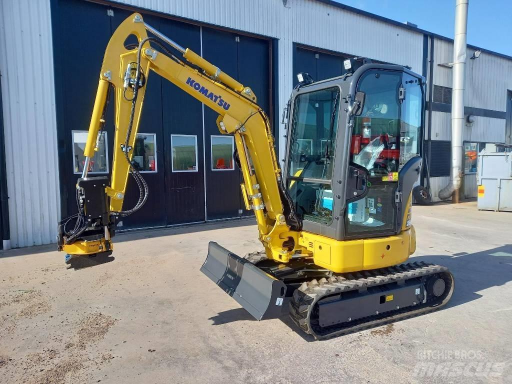 Komatsu PC26MR-5 소형 굴삭기 7톤 미만