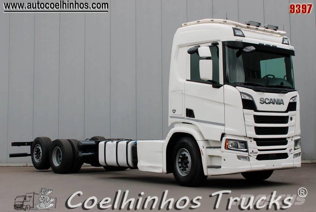 Scania R 520  V8 새시 운전실 트럭