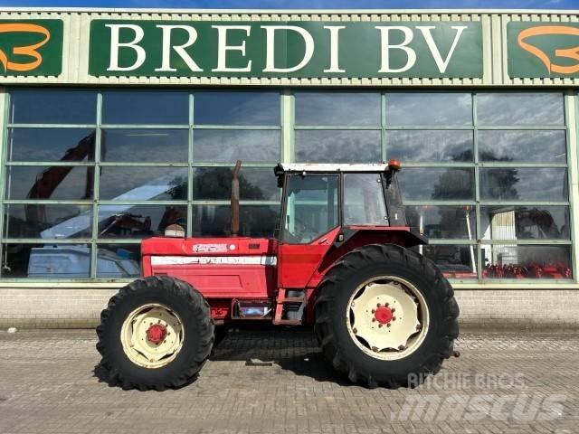 International 1255 A 트랙터