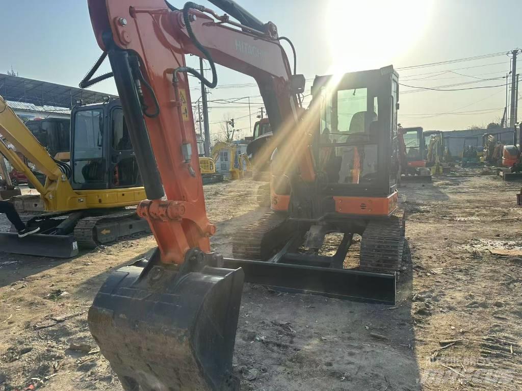 Hitachi ZX 55 UR 소형 굴삭기 7톤 미만