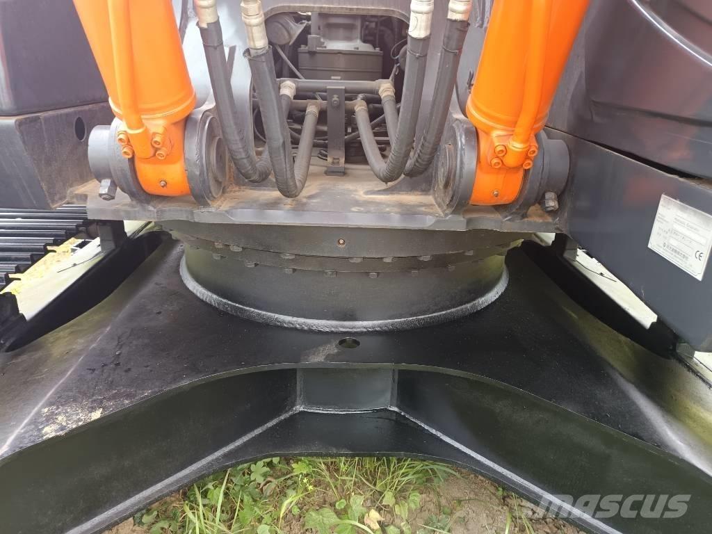 Hitachi ZX 210 대형 굴삭기 29톤 이상