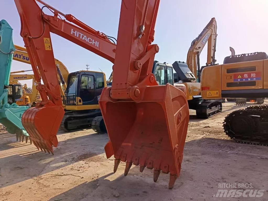 Hitachi ZX 240 대형 굴삭기 29톤 이상