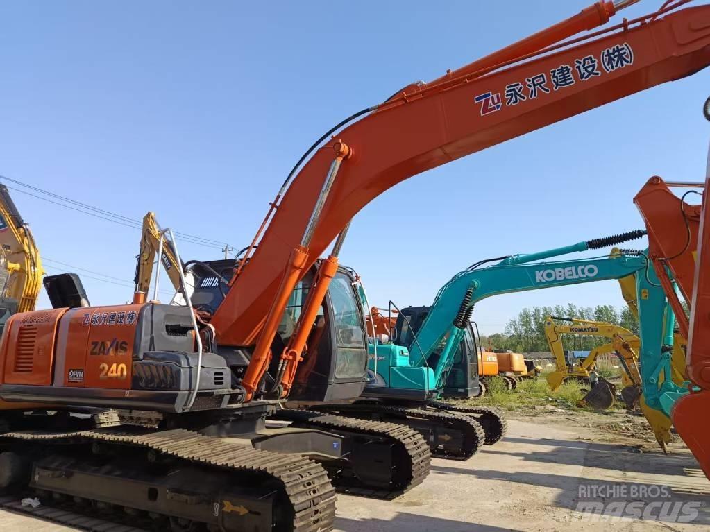 Hitachi ZX 240 대형 굴삭기 29톤 이상