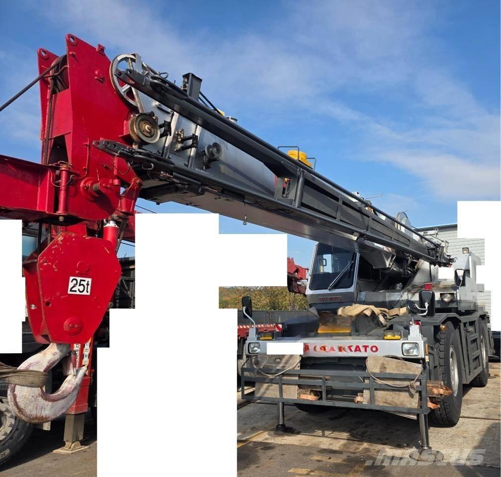 Kato KR 25 H V-3 A/T 크레인