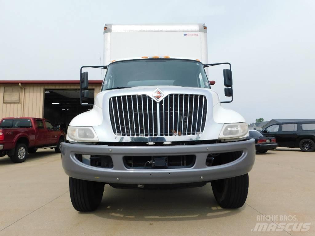 International 4300 컨테이너 트럭