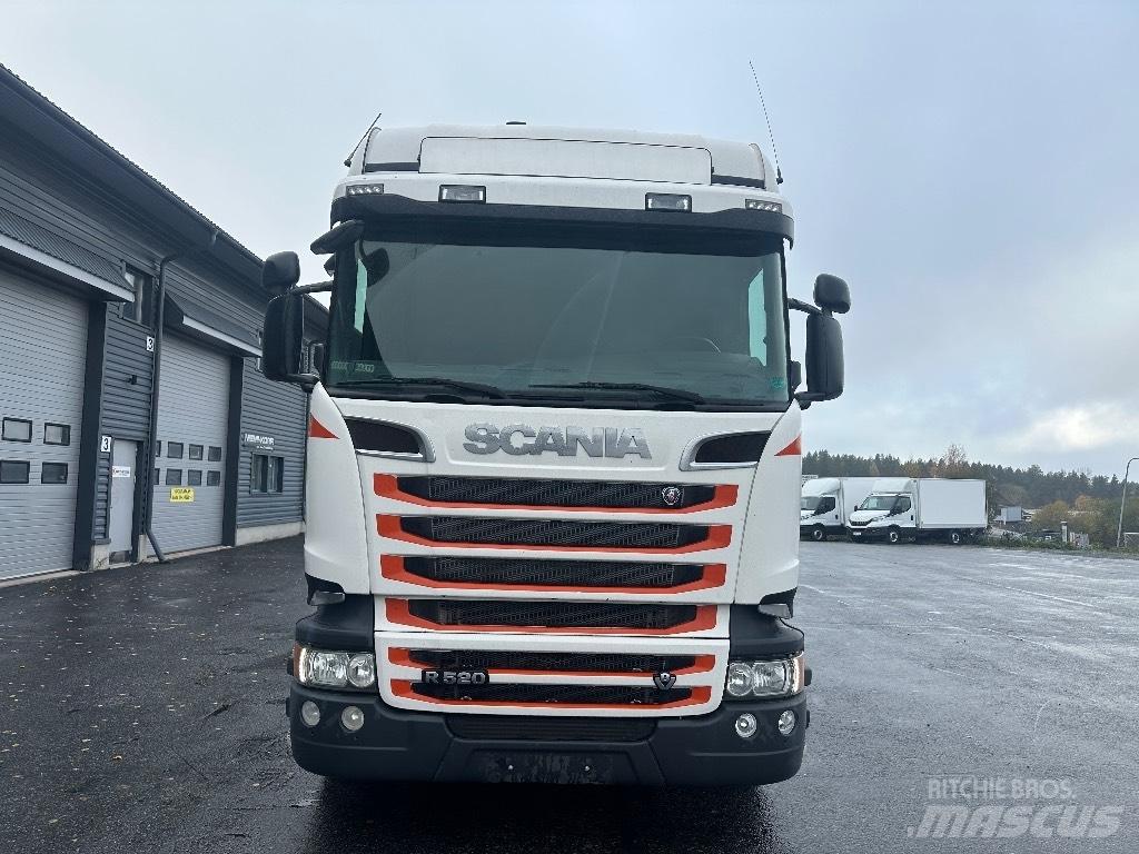 Scania R520 8x2/4 케이블 리프트 탈착식 트럭