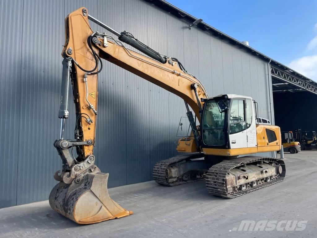 Liebherr R922 SLC 대형 굴삭기 29톤 이상