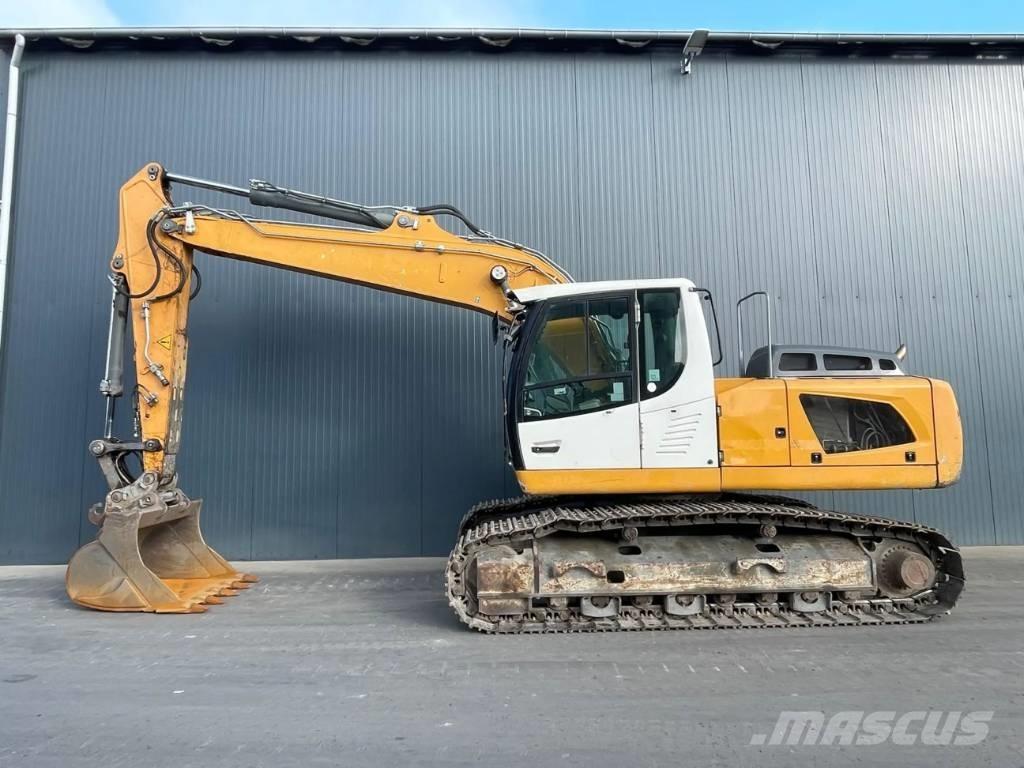 Liebherr R922 SLC 대형 굴삭기 29톤 이상