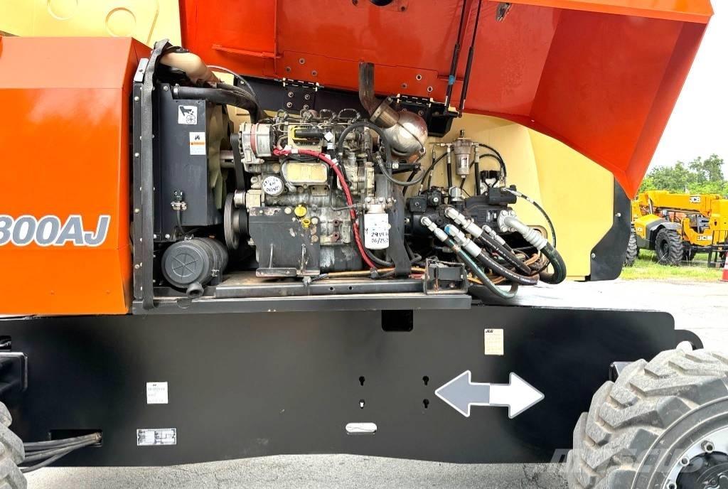 JLG 800 AJ 관절형 전동이동 리프트