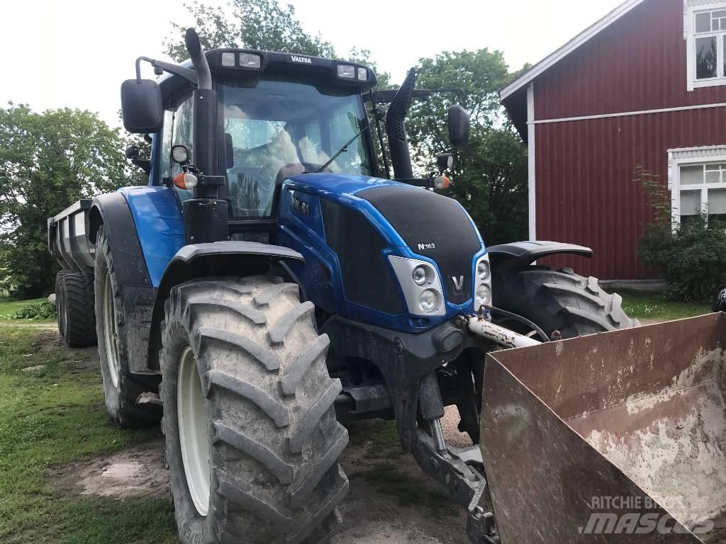 Valtra N163 트랙터