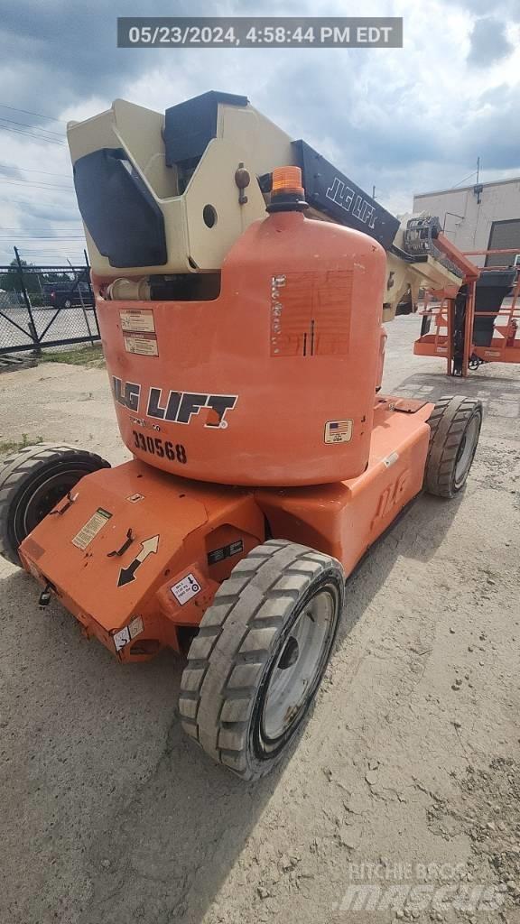 JLG E 450 AJ 관절형 전동이동 리프트