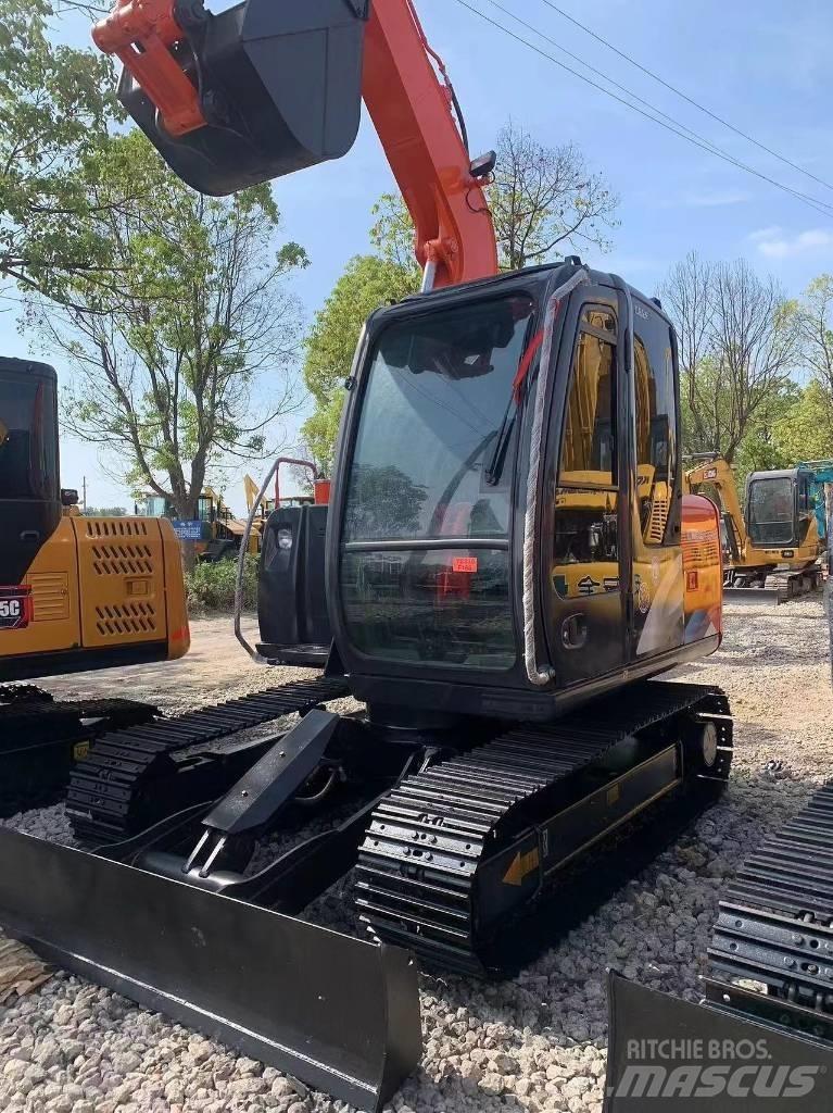 Hitachi ZX 70 대형 굴삭기 29톤 이상