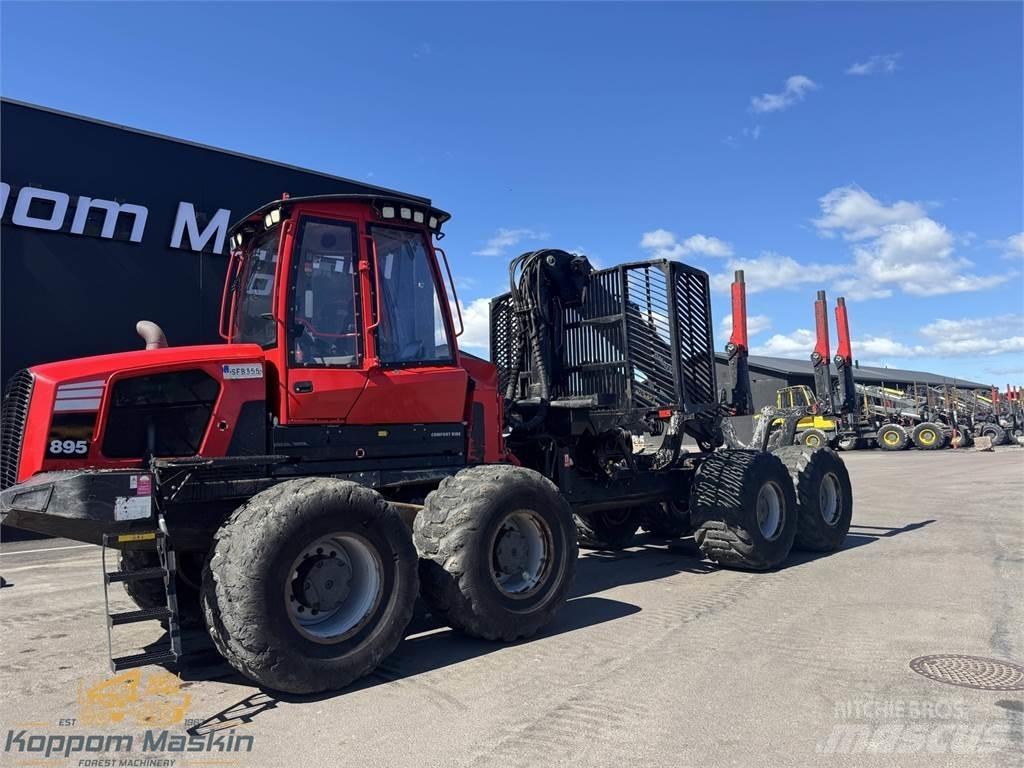 Komatsu 895 원목 포워더