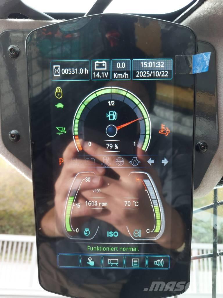 XCMG XC7-TV12 궤도식 로우더