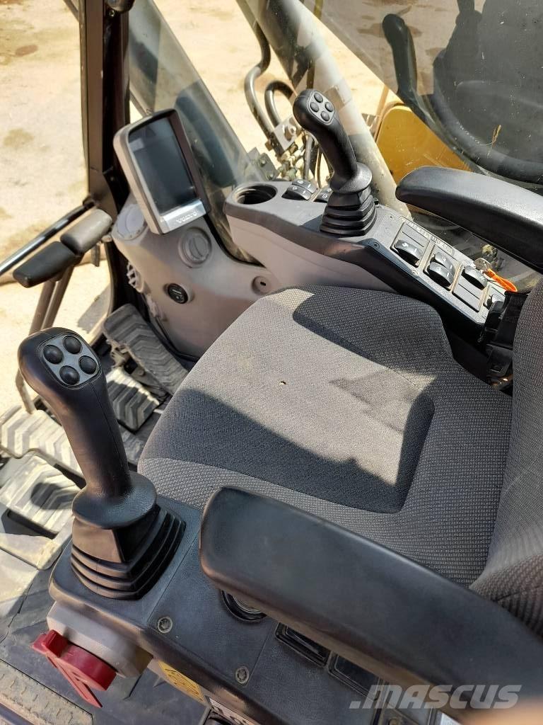 Volvo EC 250 D L 대형 굴삭기 29톤 이상