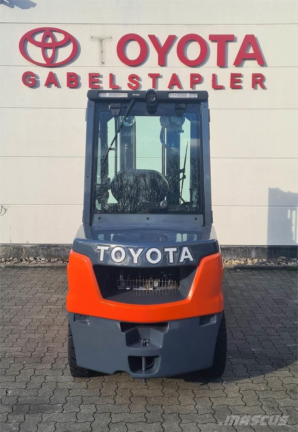 Toyota 52-8FDJF35 디젤 지게차