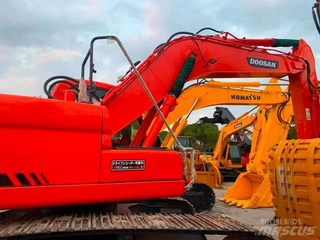 Doosan DX 225 LC 대형 굴삭기 29톤 이상