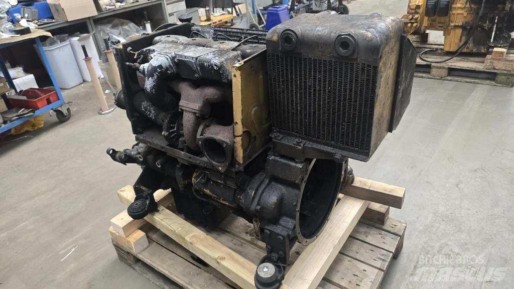 Deutz BF4L913 엔진