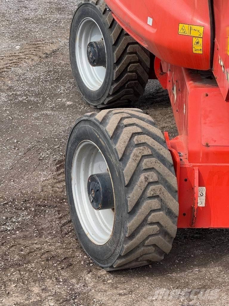 JLG 1250 AJP 관절형 전동이동 리프트