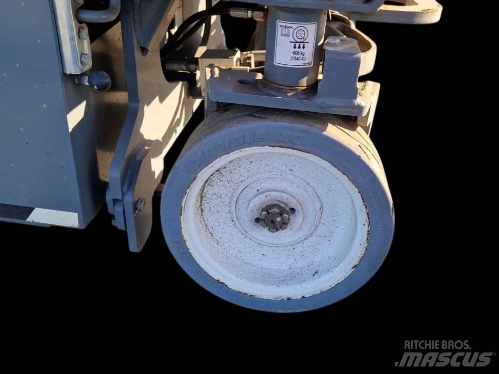 SkyJack SJ 3219 가위형 리프트