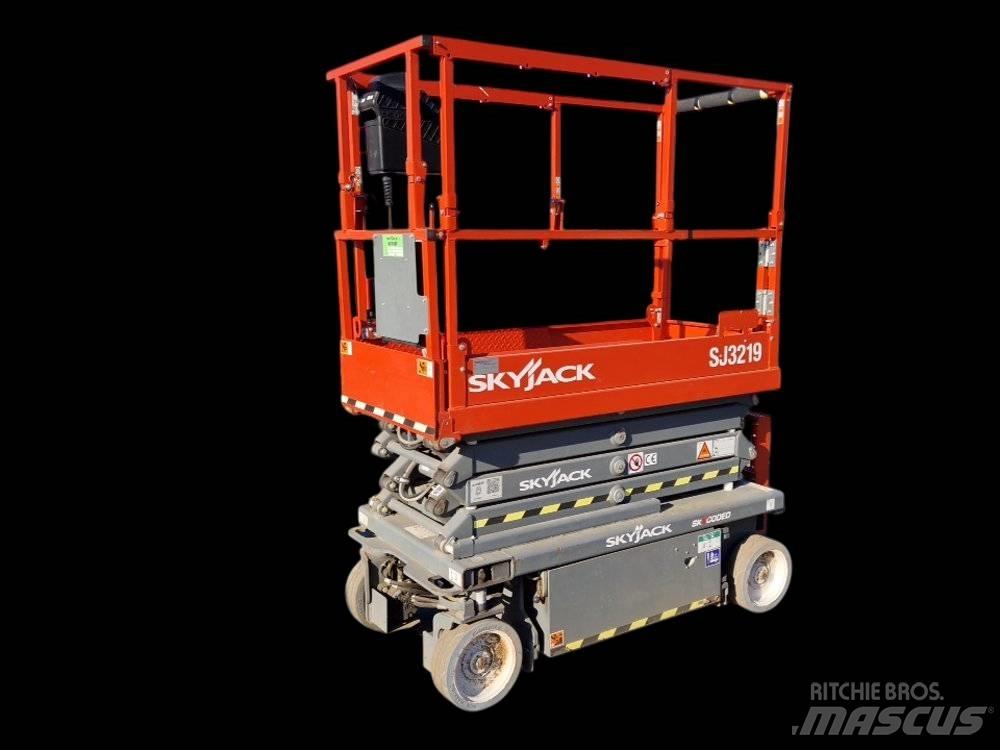 SkyJack SJ 3219 가위형 리프트