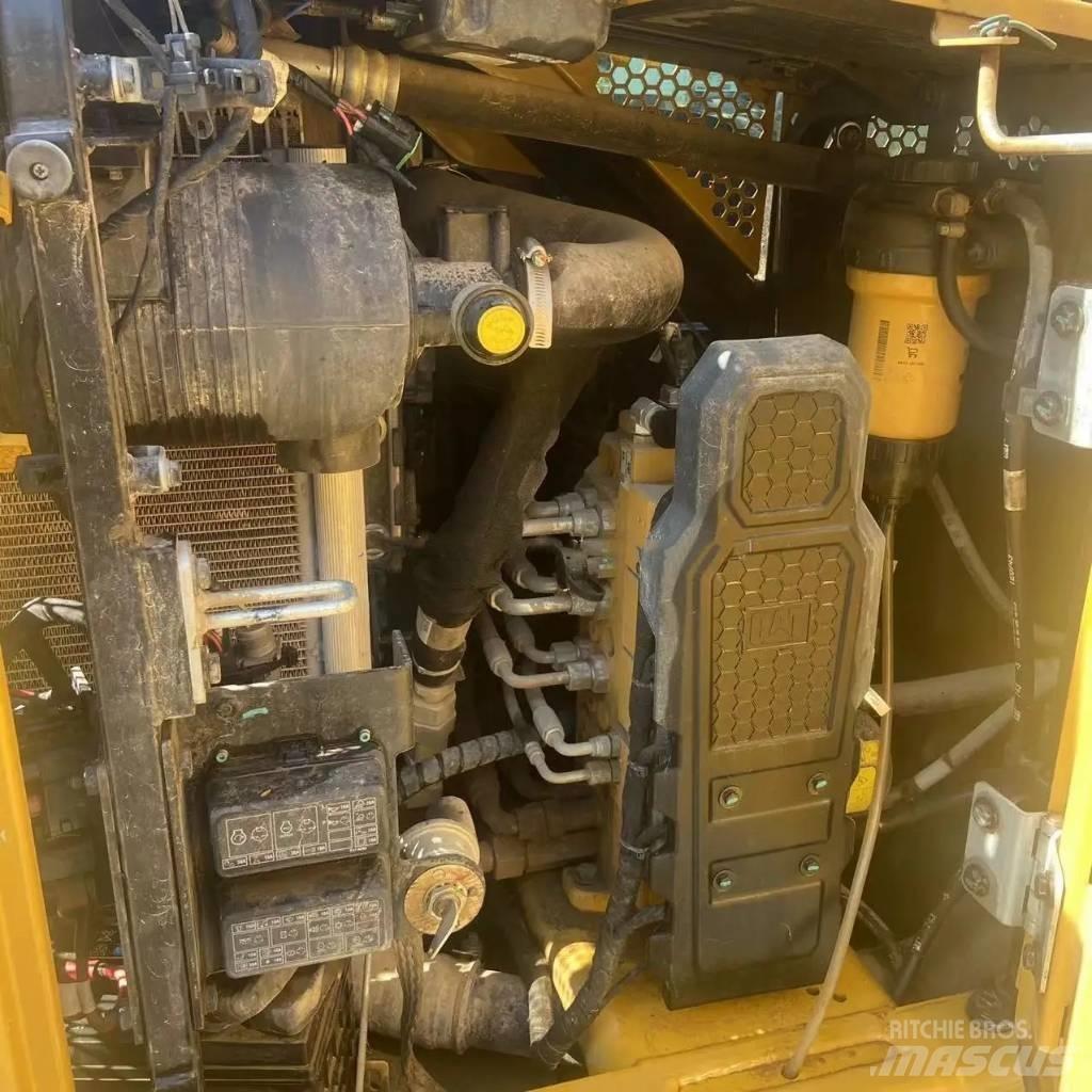 CAT 306E2 대형 굴삭기 29톤 이상