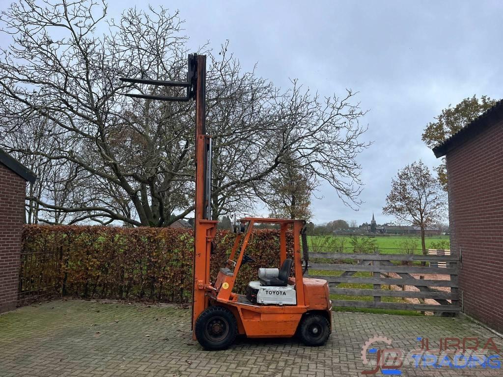 Toyota 02-4FD25 디젤 지게차