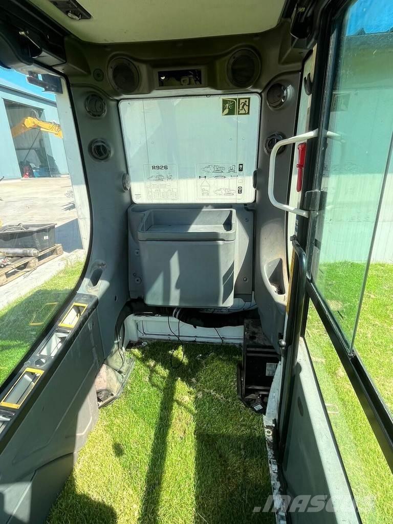 Liebherr 11407040 캐빈 및 인테리어