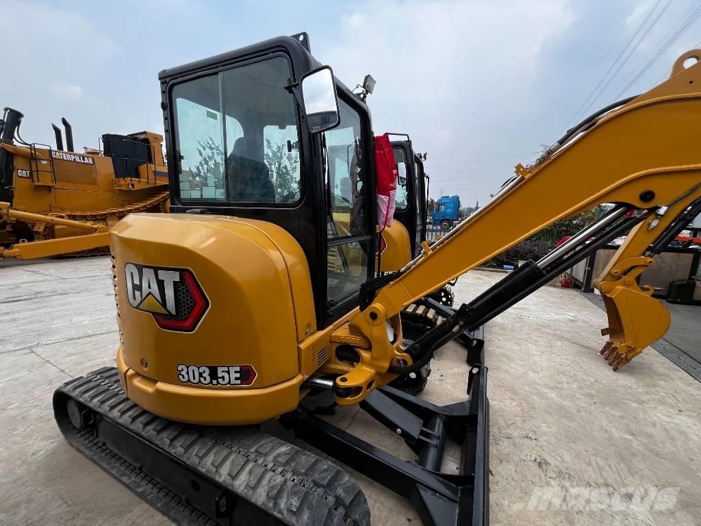 CAT 303.5 E 소형 굴삭기 7톤 미만