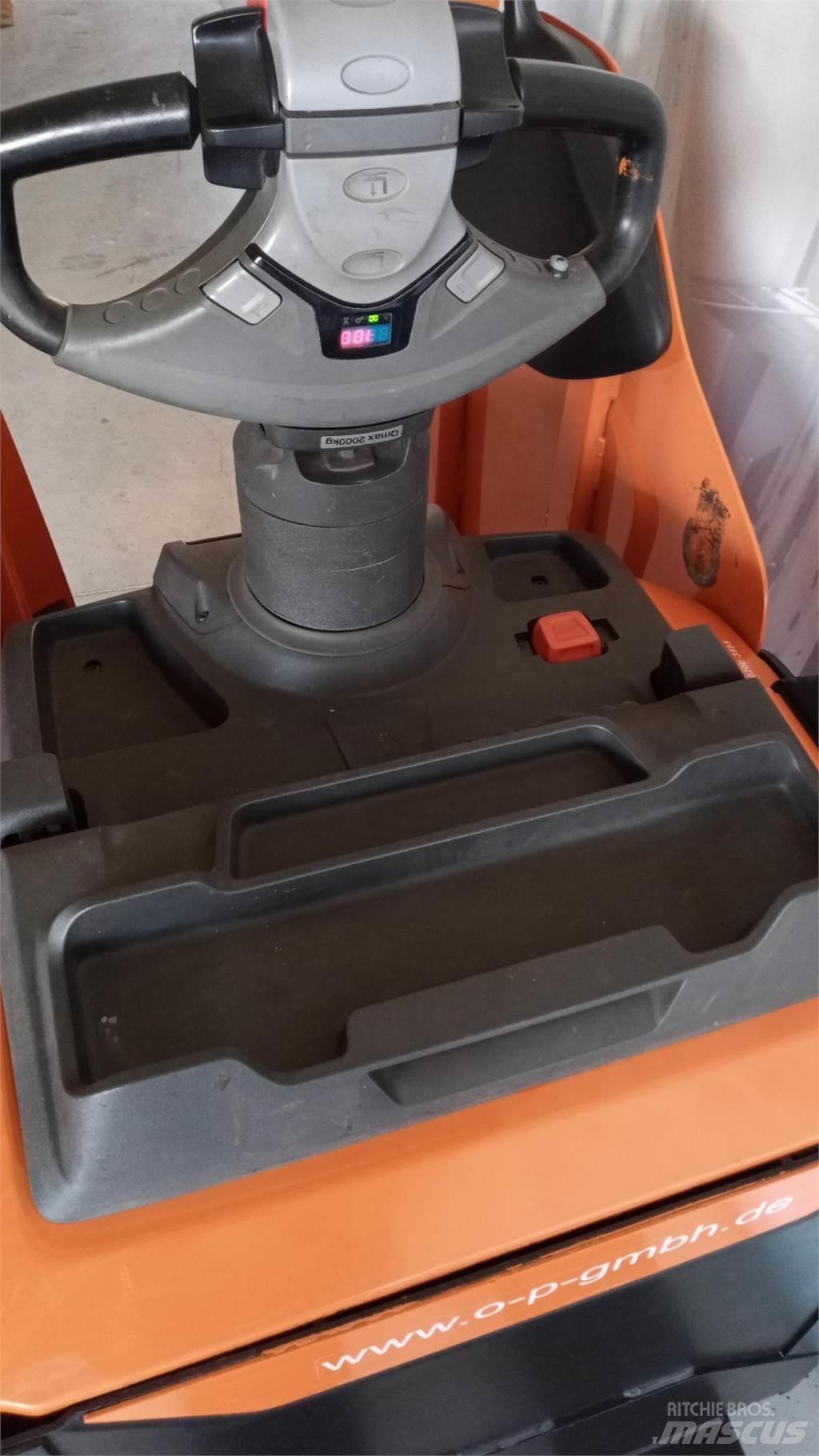 Toyota LPE 200 경량 리프터