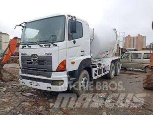 Hino 700 콘크리트 믹서트럭