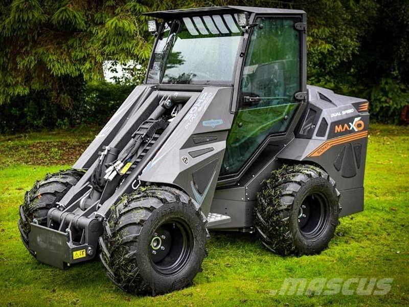 Cast Loader MAXO 57D 미니 로더