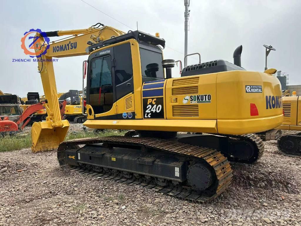 Komatsu PC 240-8 대형 굴삭기 29톤 이상